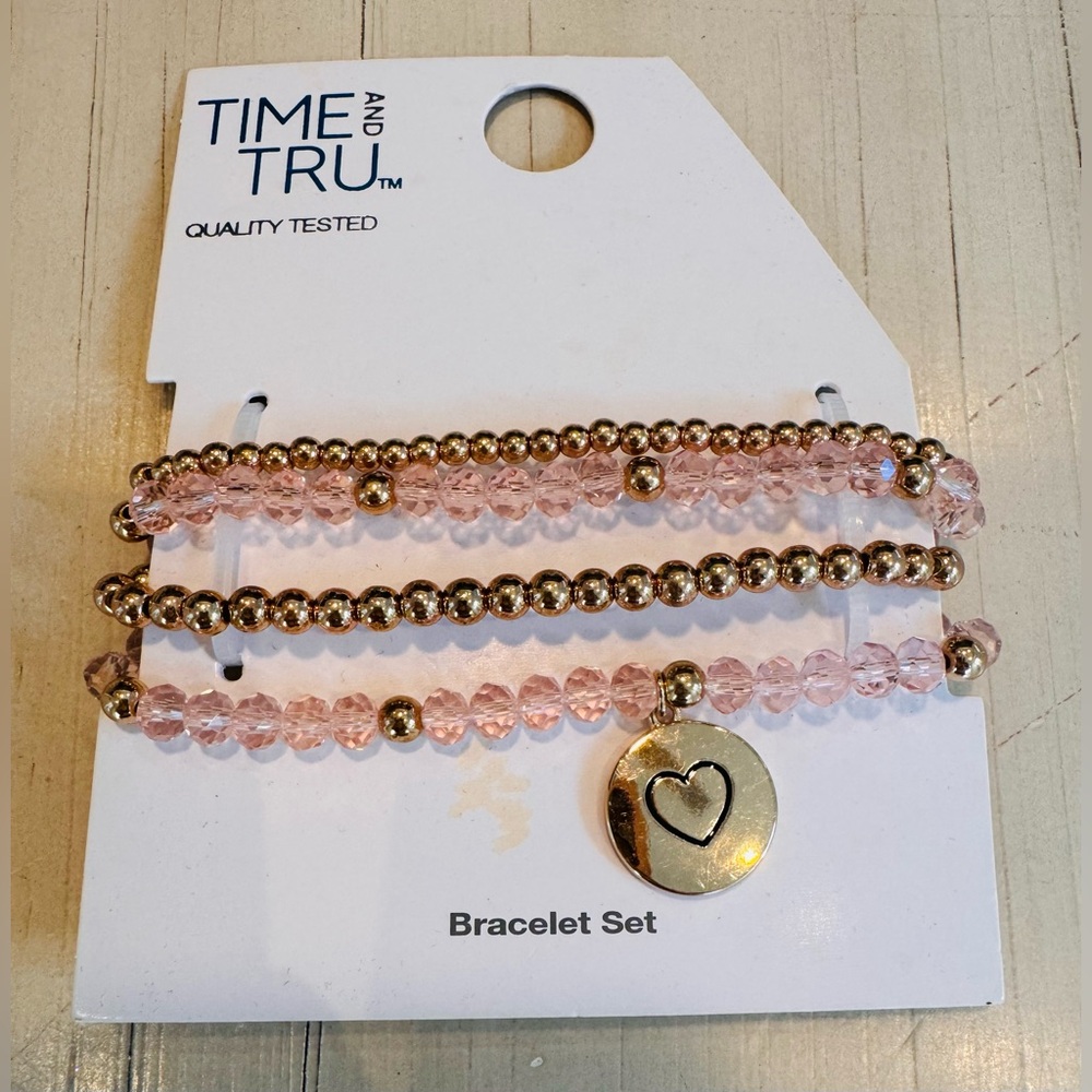 Time and Tru Pink & Gold Stretch Bracelet with Hear Charm Set - NWT
